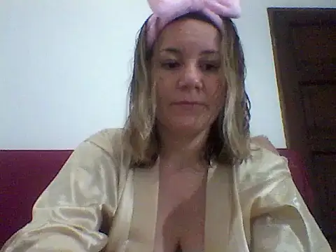 AllisonLove2 online show from June 2026 02:45:02 AM