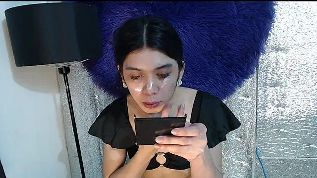Snapshot of RoseAmarie chatting on May 2026 03:59:02 AM RoseAmarie online show from May 2026 03:59:02 AM