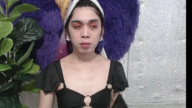 Snapshot of RoseAmarie chatting on May 2026 12:11:02 PM RoseAmarie online show from May 2026 12:11:02 PM