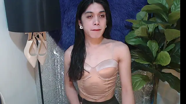 Snapshot of RoseAmarie chatting on June 2026 02:33:01 PM RoseAmarie online show from June 2026 02:33:01 PM