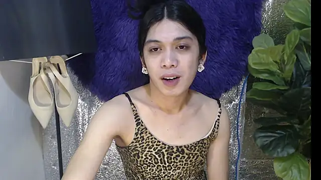 Snapshot of RoseAmarie chatting on June 2026 01:38:02 PM RoseAmarie online show from June 2026 01:38:02 PM