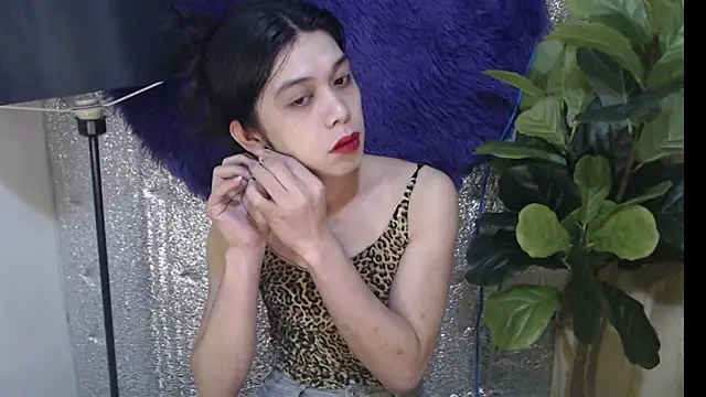 Snapshot of RoseAmarie chatting on June 2026 07:12:01 AM RoseAmarie online show from June 2026 07:12:01 AM