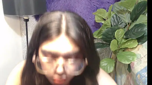 Snapshot of RoseAmarie chatting on June 2026 09:19:01 PM RoseAmarie online show from June 2026 09:19:01 PM