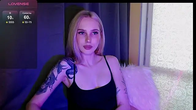 Snapshot of MichelleVelour chatting on June 2026 03:00:01 PM MichelleVelour online show from June 2026 03:00:01 PM