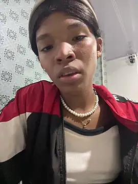 Snapshot of Liss_Love1 chatting on June 2026 03:01:02 AM Liss Love1 online show from June 2026 03:01:02 AM