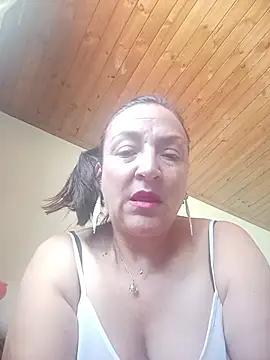 Snapshot of dangerous_milf chatting on June 2026 03:54:02 PM dangerous milf online show from June 2026 03:54:02 PM
