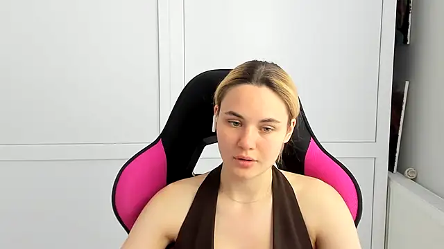 Emma starrs  online show from June 2026 12:40:01 PM