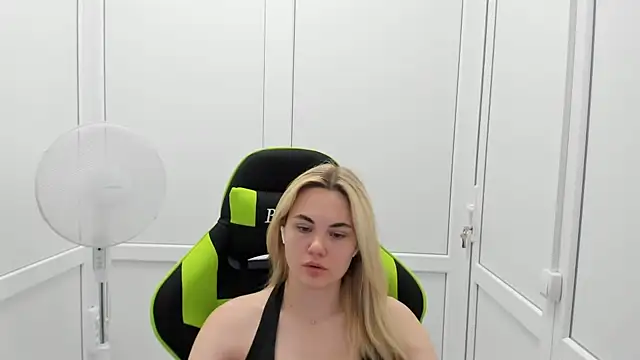 Emma starrs  online show from June 2026 10:15:01 AM
