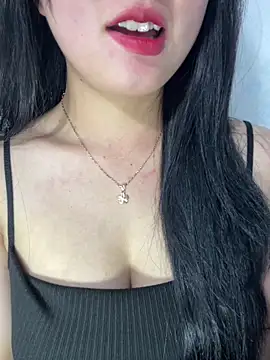 Snapshot of Titbooo_18 chatting on June 2026 12:00:02 PM Titbooo 18 online show from June 2026 12:00:02 PM