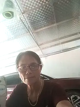 Snapshot of Vieekee chatting on July 2026 10:13:02 AM Vieekee online show from July 2026 10:13:02 AM