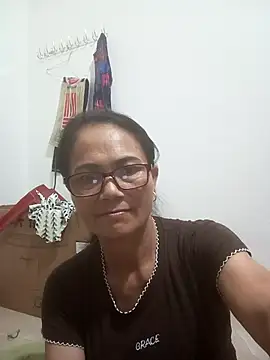 Snapshot of Vieekee chatting on August 2026 10:52:02 PM Vieekee online show from August 2026 10:52:02 PM