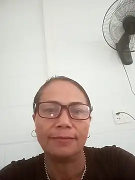 Snapshot of Vieekee chatting on August 2026 12:01:02 AM Vieekee online show from August 2026 12:01:02 AM