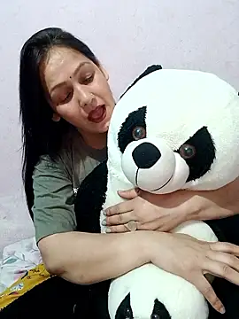 simmy14321 online show from June 2026 06:17:02 AM