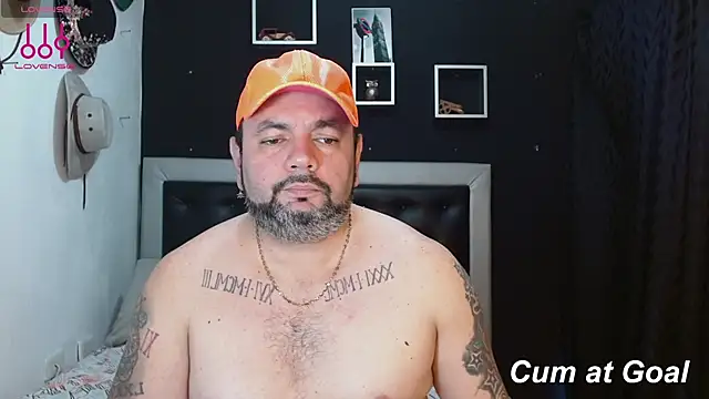 Snapshot of perverseveteranmanxxx chatting on January 2025 08:37:02 PM perverseveteranmanxxx online show from January 2025 08:37:02 PM