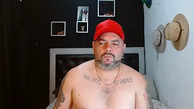 Snapshot of perverseveteranmanxxx chatting on January 2025 11:34:02 PM perverseveteranmanxxx online show from January 2025 11:34:02 PM
