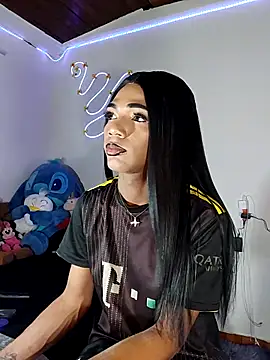 Snapshot of violeta_E_ chatting on May 2026 04:09:02 AM violeta E online show from May 2026 04:09:02 AM