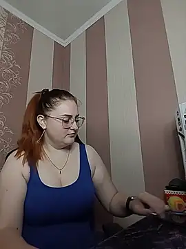 Snapshot of FoxyFlameX chatting on June 2026 09:00:02 AM FoxyFlameX online show from June 2026 09:00:02 AM