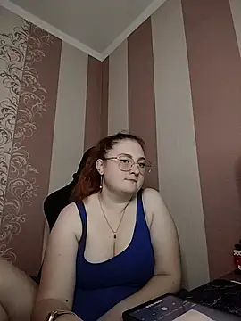 Snapshot of FoxyFlameX chatting on June 2026 09:04:01 PM FoxyFlameX online show from June 2026 09:04:01 PM