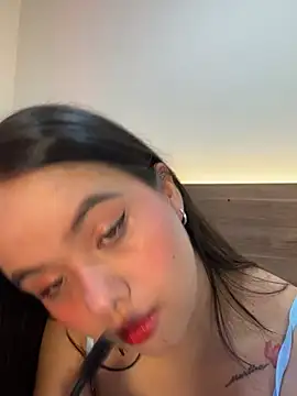 Snapshot of thamiina__ chatting on June 2026 12:07:02 PM thamiina online show from June 2026 12:07:02 PM