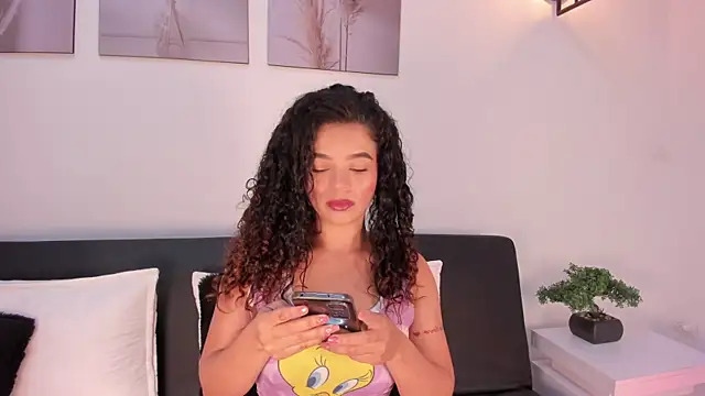 Snapshot of katherin_johnson1 chatting on June 2026 11:37:01 AM katherin johnson1 online show from June 2026 11:37:01 AM
