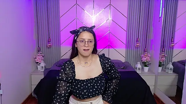 Sofysoul online show from June 2026 09:06:01 PM