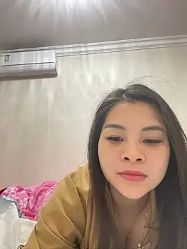 Snapshot of Lucky_xiao chatting on May 2026 04:58:02 PM Lucky xiao online show from May 2026 04:58:02 PM