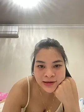 Snapshot of Lucky_xiao chatting on June 2026 04:52:02 PM Lucky xiao online show from June 2026 04:52:02 PM