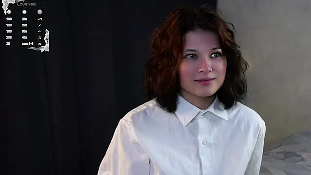 Snapshot of AlesiaPeasel chatting on May 2026 12:23:02 PM AlesiaPeasel online show from May 2026 12:23:02 PM