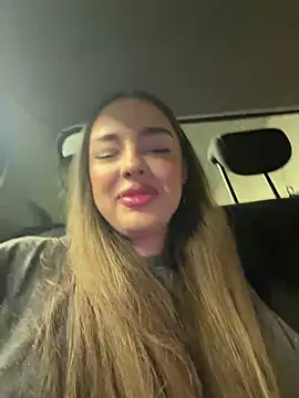 Snapshot of ScarletColesX chatting on May 2026 10:44:01 AM ScarletColesX online show from May 2026 10:44:01 AM