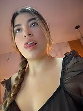 Snapshot of Vicky_Rico_ chatting on June 2026 11:27:02 PM Vicky Rico online show from June 2026 11:27:02 PM