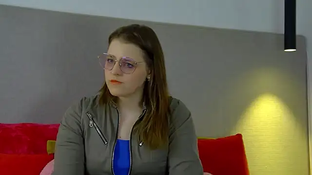 Snapshot of AlexaAvery chatting on June 2026 06:50:01 AM AlexaAvery online show from June 2026 06:50:01 AM