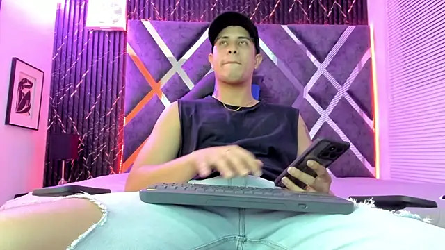 dominic connor online show from June 2026 03:26:02 AM
