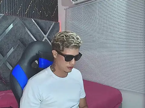dominic connor online show from June 2026 04:17:01 AM