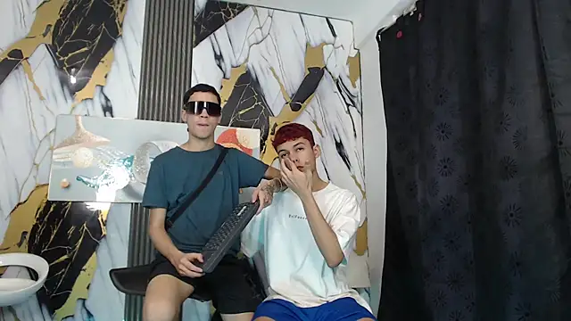 KING LOVERS1 online show from May 2026 05:51:01 PM