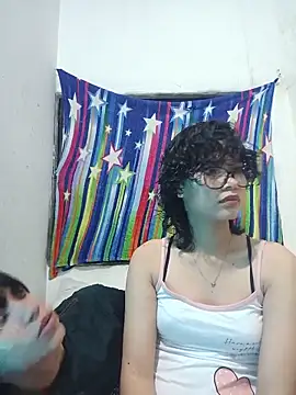 Snapshot of MakiAndMax chatting on May 2026 05:16:02 AM MakiAndMax online show from May 2026 05:16:02 AM