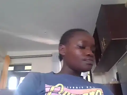 Snapshot of joyvall01 chatting on June 2026 01:35:01 PM joyvall01 online show from June 2026 01:35:01 PM