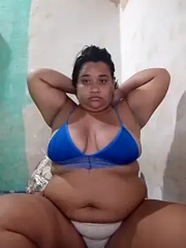sexy-latina24u online show from May 2026 02:13:01 PM