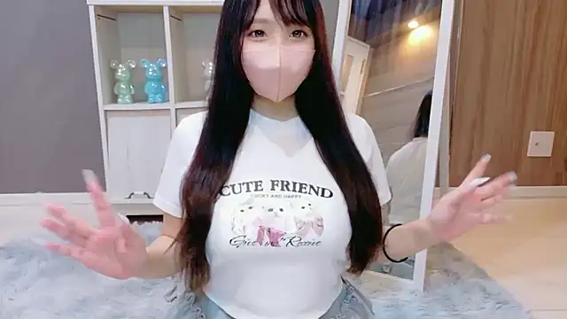 Snapshot of Runa-nn chatting on June 2026 04:07:02 PM Runa-nn online show from June 2026 04:07:02 PM