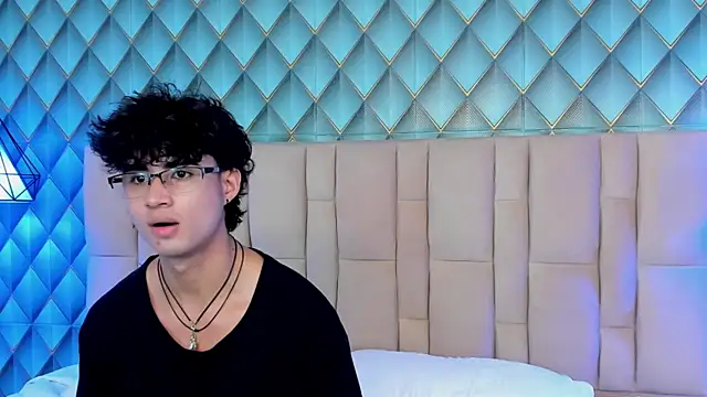 Sofia-Ethan online show from June 2026 07:24:02 PM