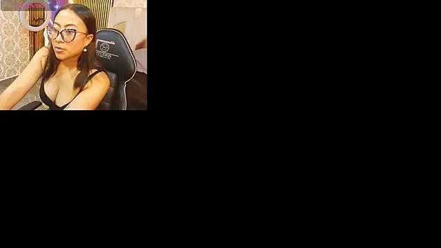 Snapshot of Amhira_Tay chatting on June 2026 07:14:02 PM Amhira Tay online show from June 2026 07:14:02 PM