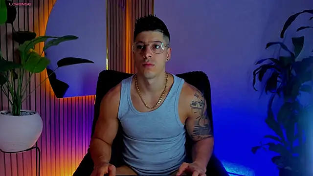 Snapshot of lukas_green11 chatting on June 2026 07:57:01 PM lukas green11 online show from June 2026 07:57:01 PM