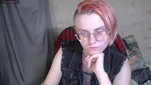 Snapshot of __Freya___ chatting on June 2026 06:28:01 PM Freya online show from June 2026 06:28:01 PM