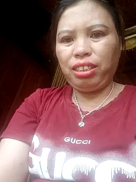 Snapshot of -Yeyi- chatting on June 2026 06:01:01 AM -Yeyi- online show from June 2026 06:01:01 AM