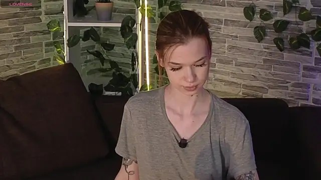 OliviaFoxsis online show from May 2026 07:05:02 AM