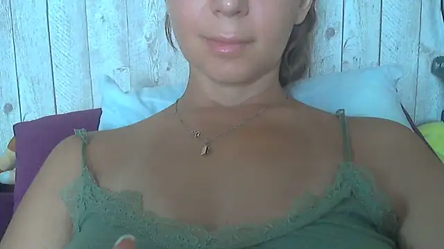 Bella--White online show from July 2026 06:20:02 AM
