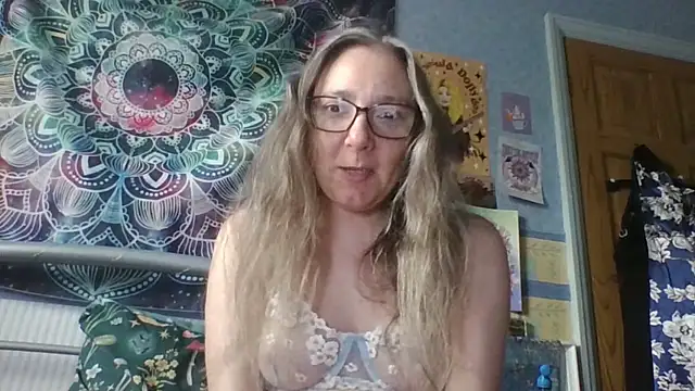 Izzylove47 online show from June 2026 09:26:02 AM