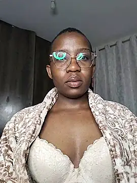 Snapshot of Miss-Temptasion chatting on May 2026 04:29:02 AM Miss-Temptasion online show from May 2026 04:29:02 AM