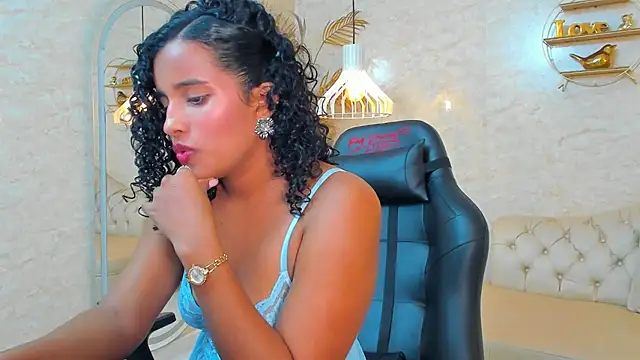 Snapshot of Horny_Curls chatting on July 2026 03:57:02 AM Horny Curls online show from July 2026 03:57:02 AM