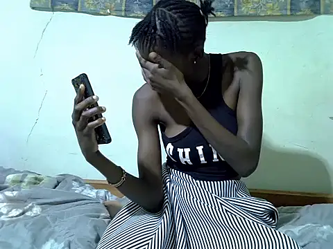 Snapshot of Pretty_min chatting on May 2026 08:37:02 PM Pretty min online show from May 2026 08:37:02 PM