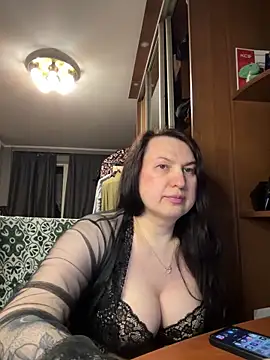EvaBeautyXxX online show from June 2026 10:32:01 PM